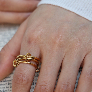 Amaretti Ring