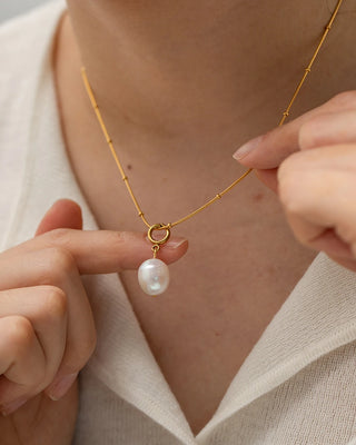 Isola Pearl Pendant Necklace