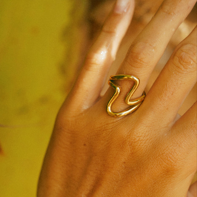 Isla Wave Ring