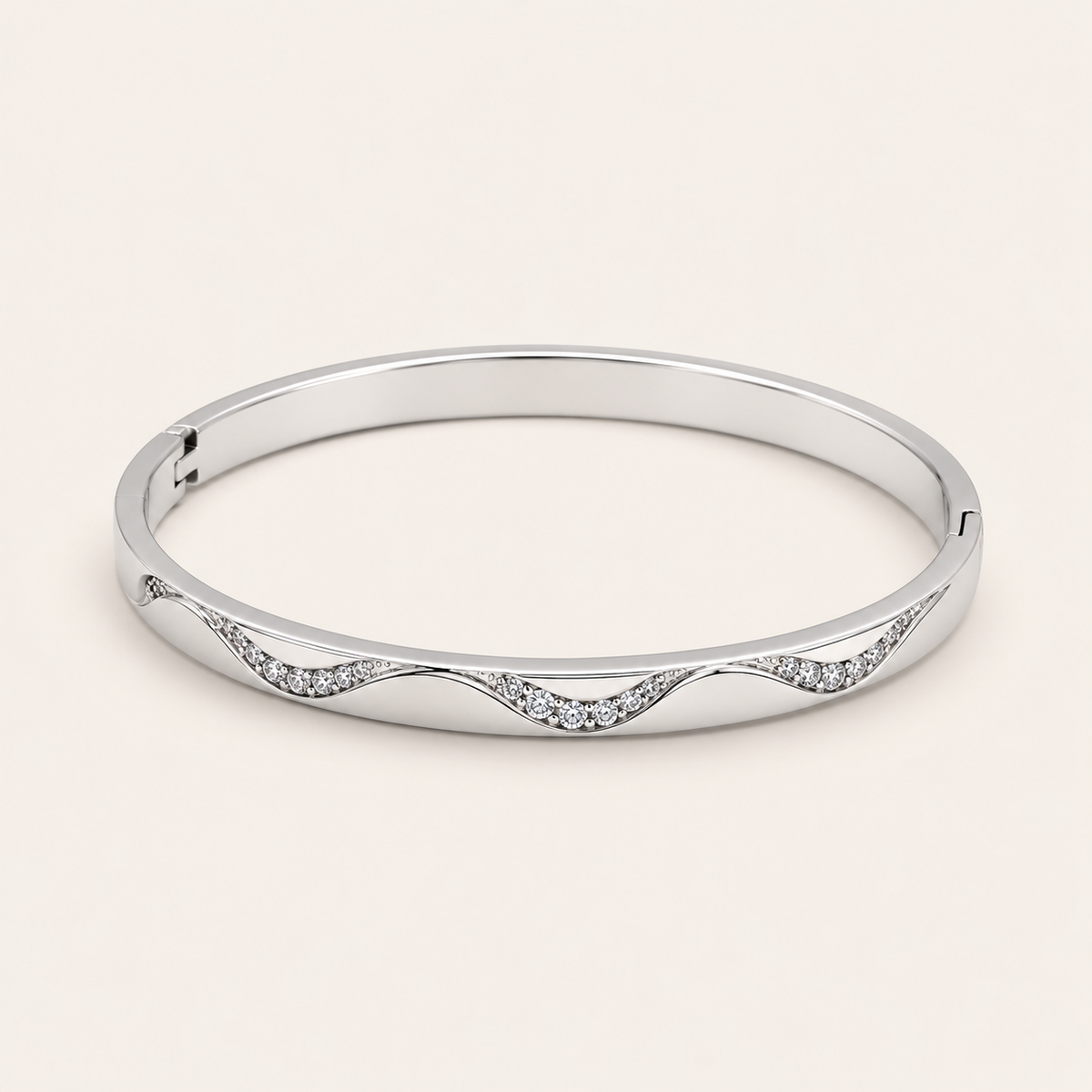Sweetheart Luxe Bangle