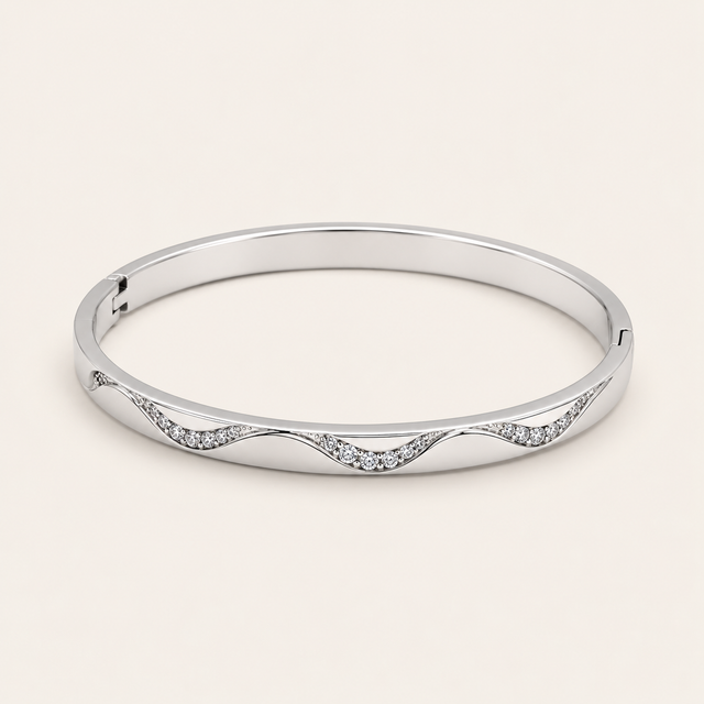 Sweetheart Luxe Bangle