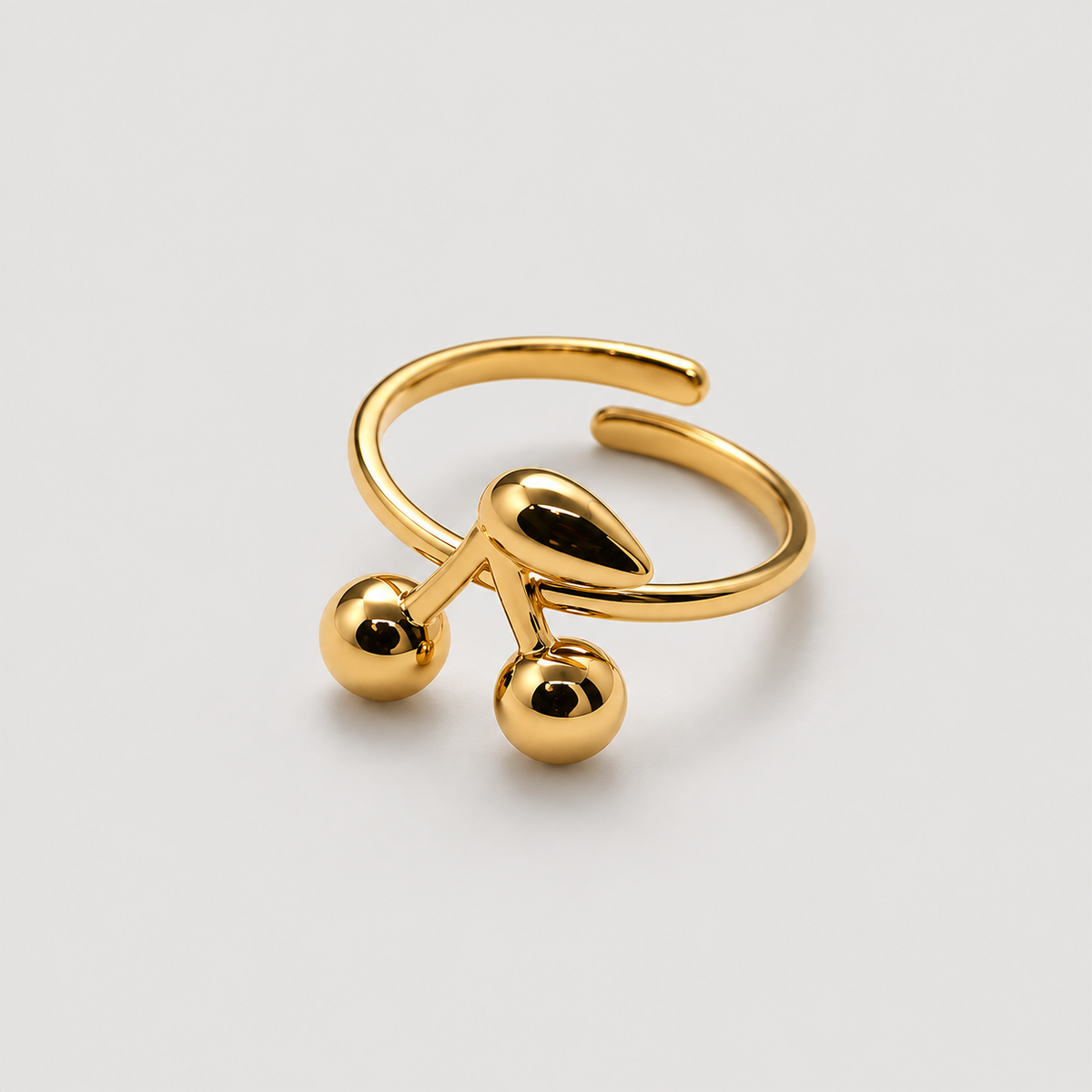 Rue Ring — studio product photograph